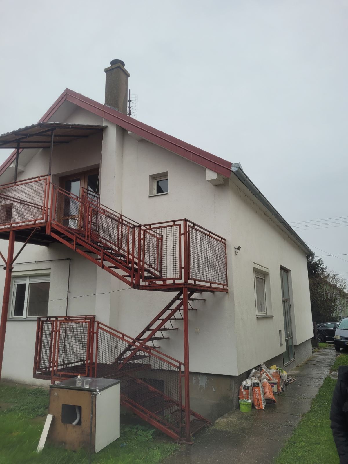 Prizemna kuća sa  potkrovljem, 97 m2, uknjižena, Inđija