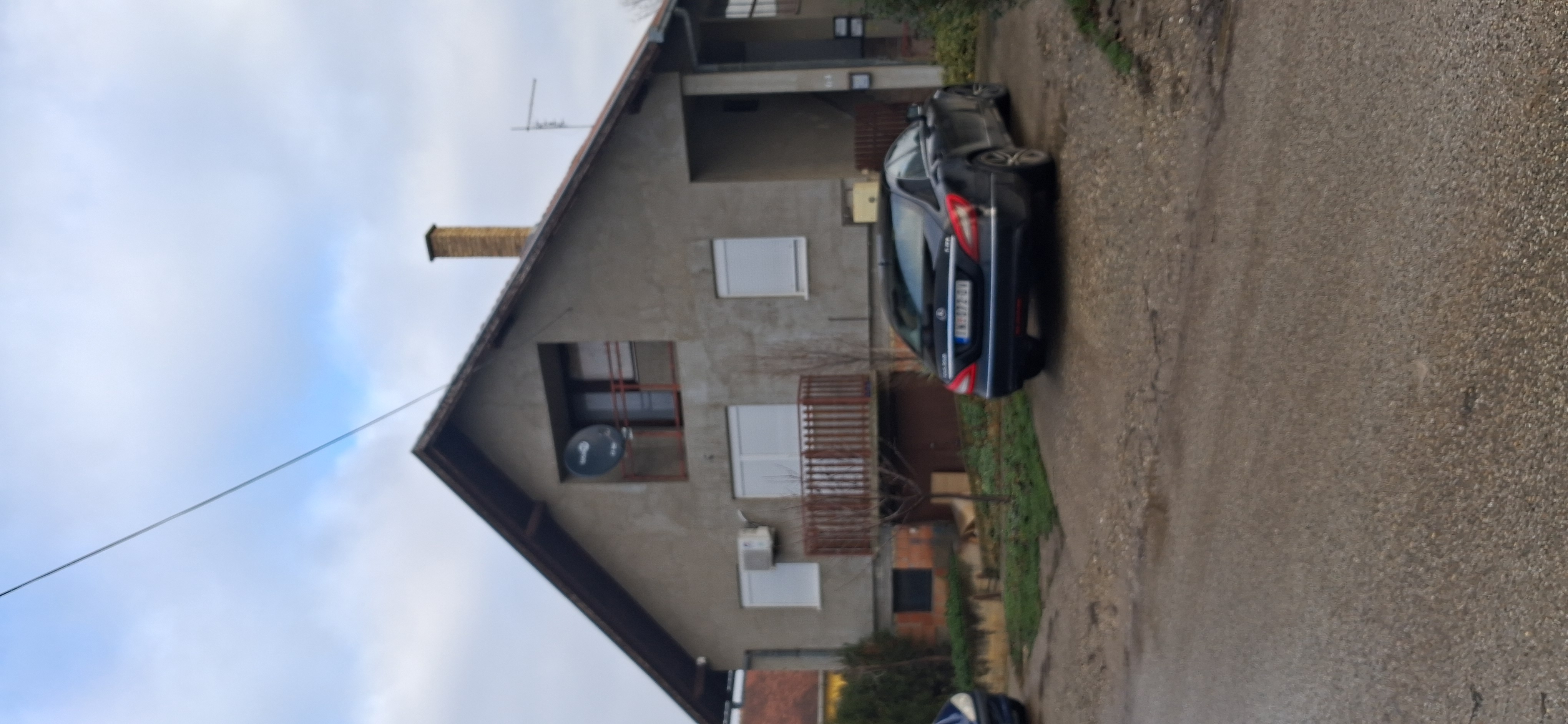 Kuća Po+Pr+Pk 228 m2, plac 816 m2, Inđija