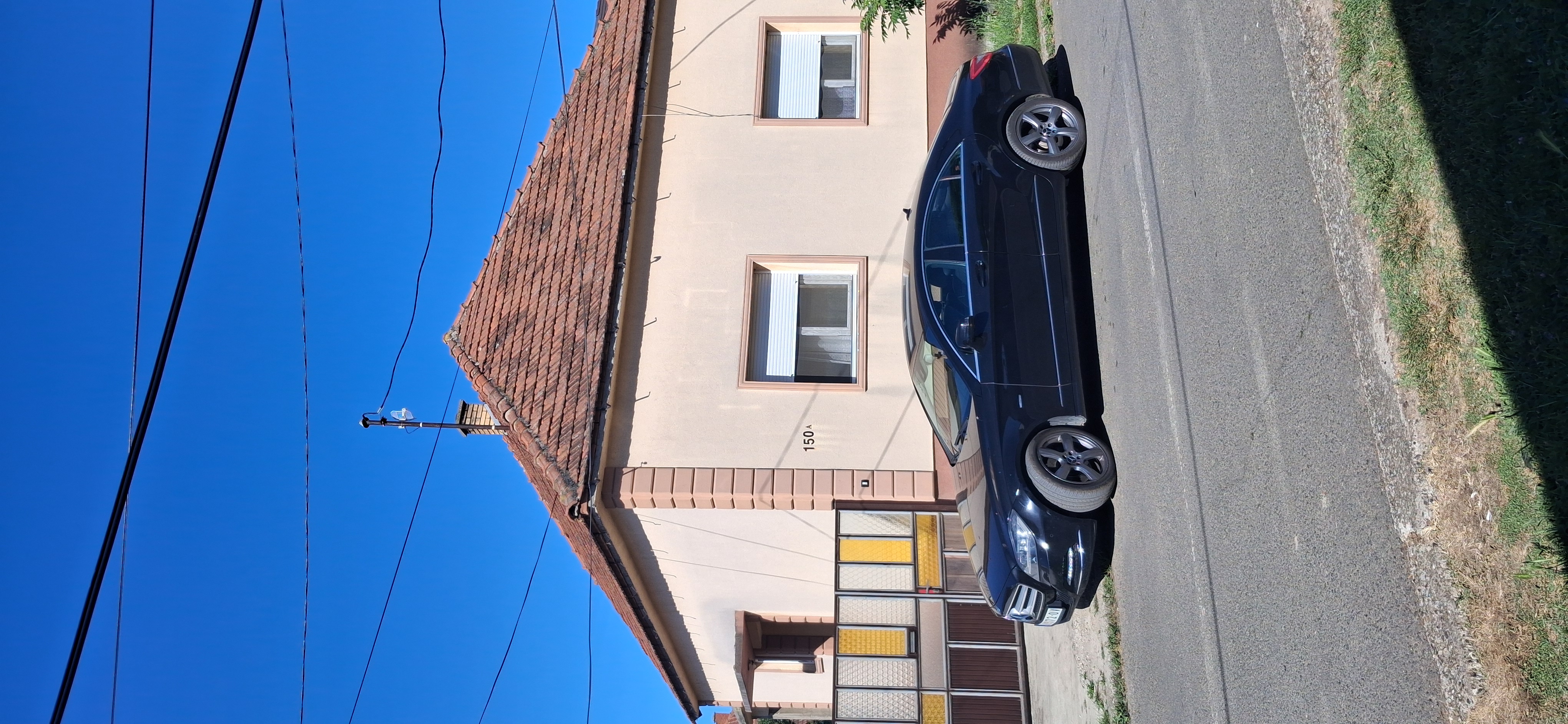 Spratna kuća, 90 m2, plac 337 m2, Inđija