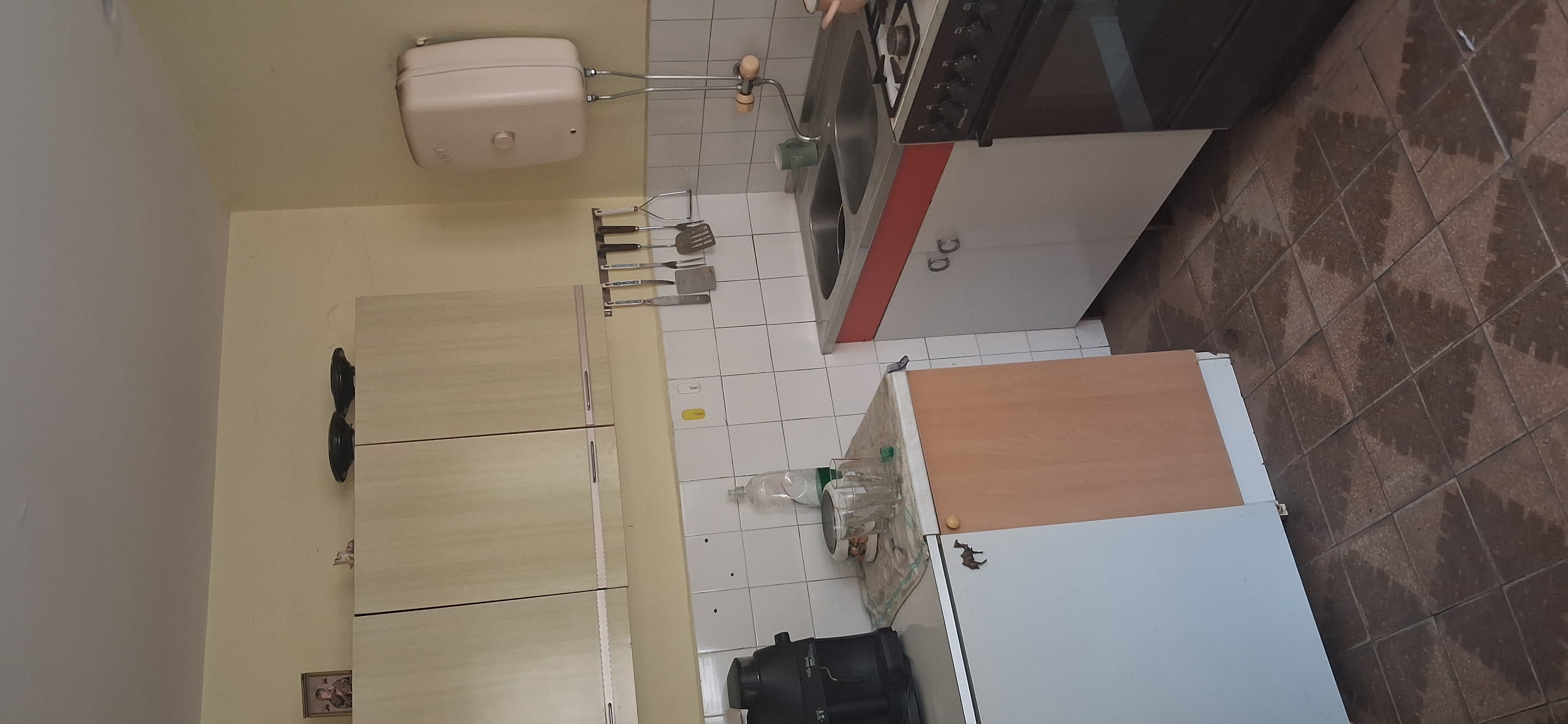 Prizemna kuća sa potkrovljem u Inđiji, sve uknjiženo, plac 803 m2